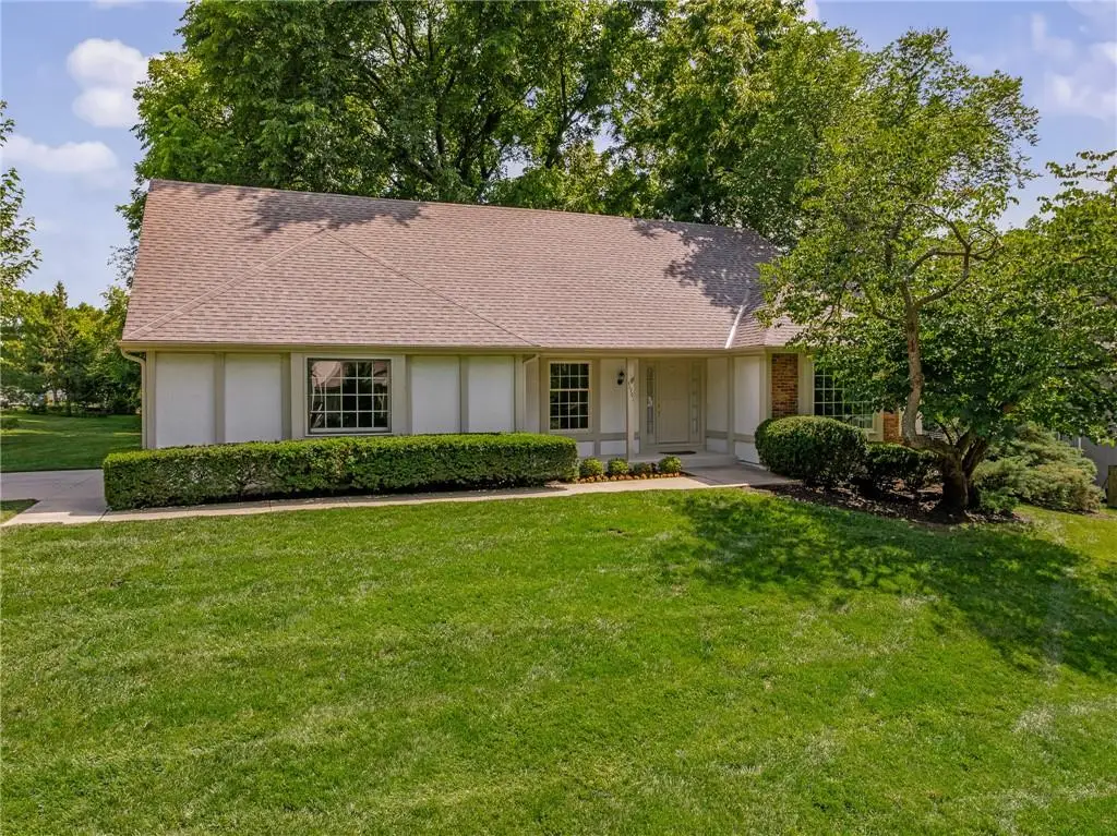 11701 W 101st Street, Overland Park, KS 66214 - #1