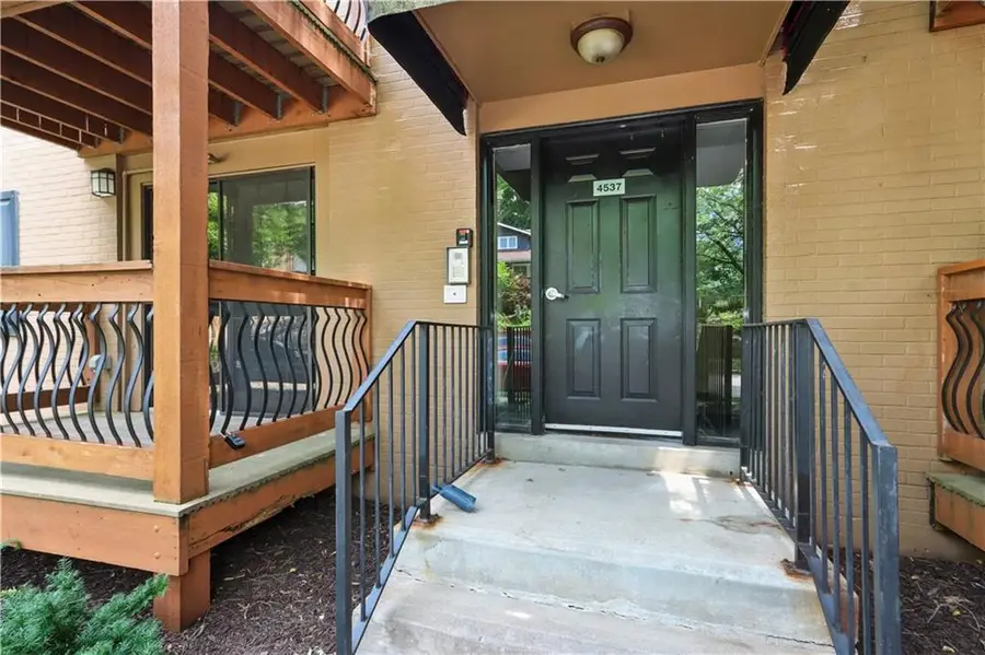 4537 Holly Street #205, Kansas City, MO 64111 - #2