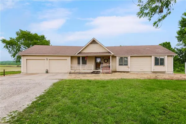 15628 238th Street, Tonganoxie, KS 66086