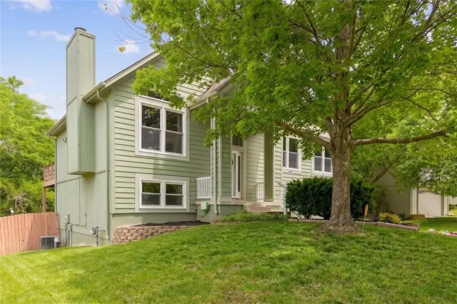 808 SW Daney Drive, Lees Summit, MO 64081 - #2