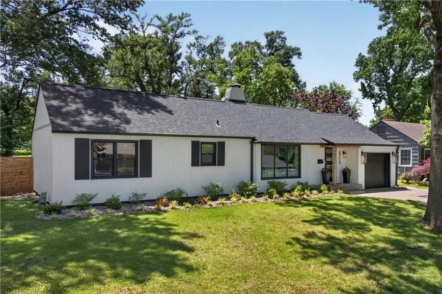 5715 W 78th Terrace, Prairie Village, KS 66208 - #2