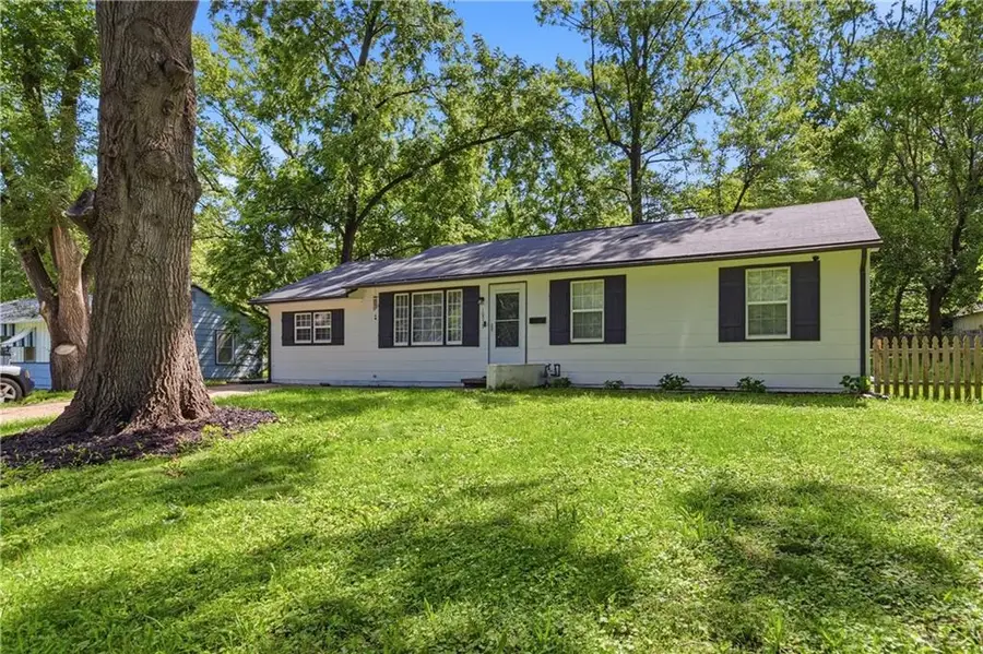 10515 Palmer Avenue, Kansas City, MO 64134 - #2