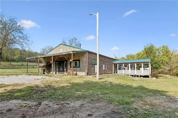 977 NW 1651 Road, Bates City, MO 64011