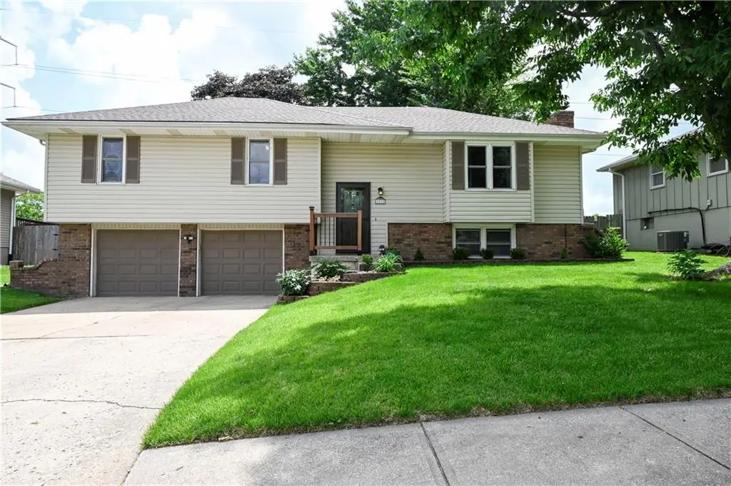 1212 Piccadilly Street, Blue Springs, MO 64014 - #1