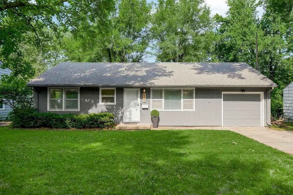 9016 Main Street, Kansas City, MO 64114 - #1