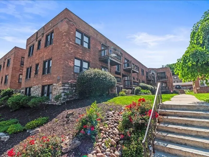4542 Jarboe Street #4, Kansas City, MO 64111 - #3