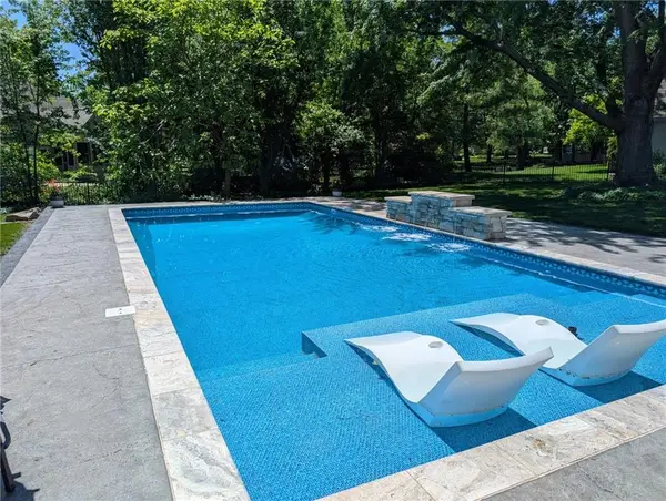 4505 W 138th Street, Leawood, KS 66224