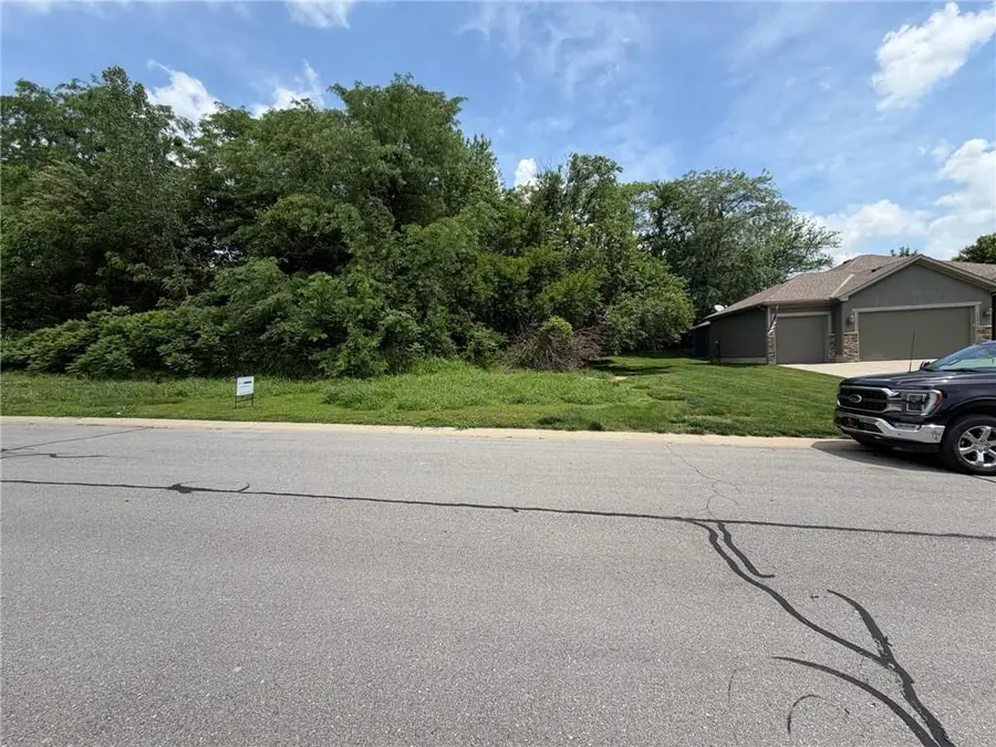 1112 S 13 Street, Louisburg, KS 66053 - #3