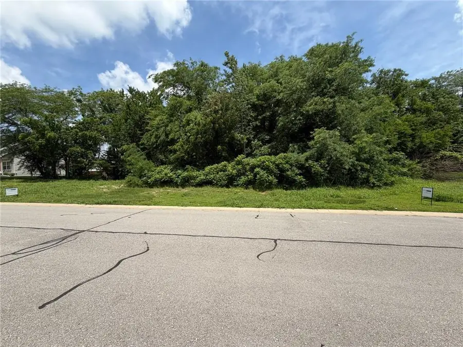 1118 S 13 Street, Louisburg, KS 66053 - #3