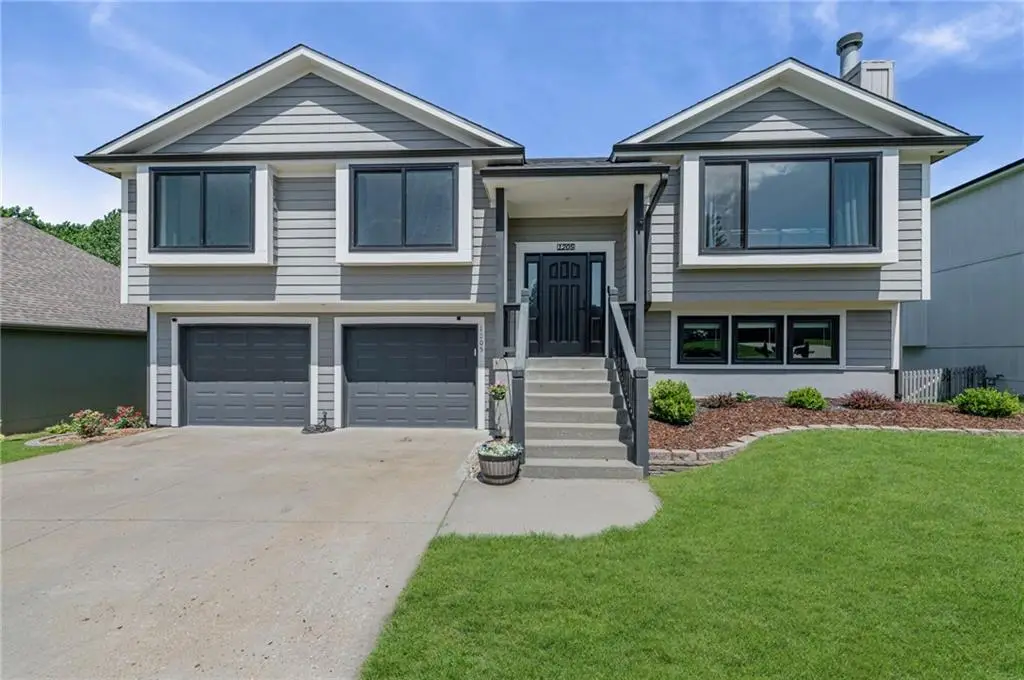 1205 Ridge Tree Lane, Pleasant Hill, MO 64080 - #1