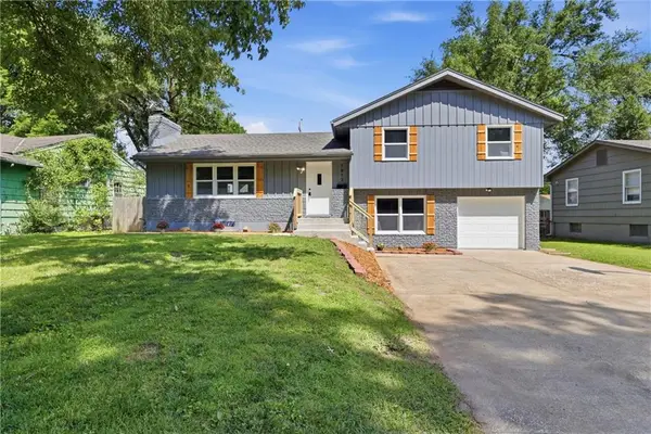 7913 Elm Avenue, Raytown, MO 64138