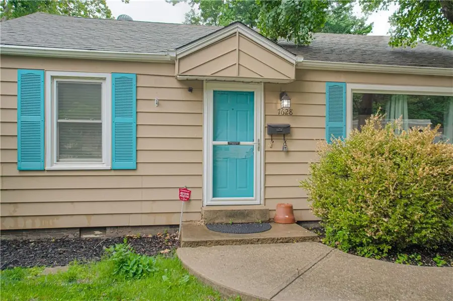 7628 Foster Street, Overland Park, KS 66204 - #3