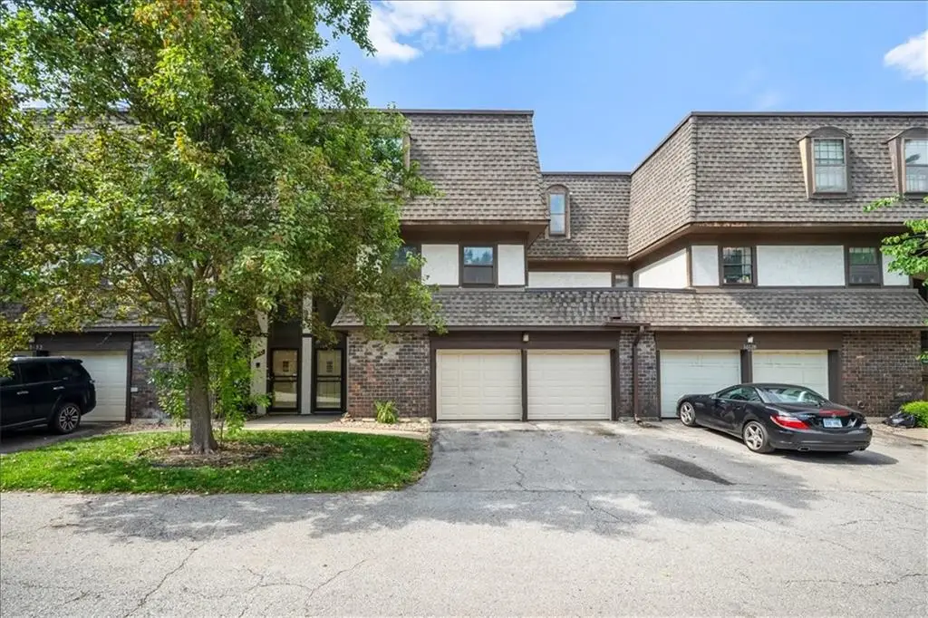 10130 Locust Street, Kansas City, MO 64131 - #1