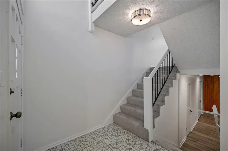 10130 Locust Street, Kansas City, MO 64131 - #3