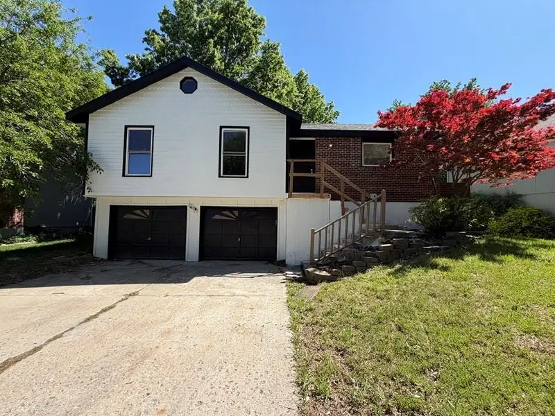 917 NE 108th Terrace, Kansas City, MO 64155 - #1