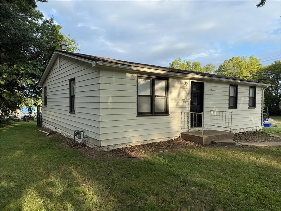 13100 6th Street, Grandview, MO 64030 - #2