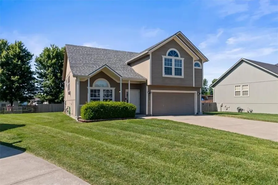 2103 Patti Lane, Greenwood, MO 64034 - #2