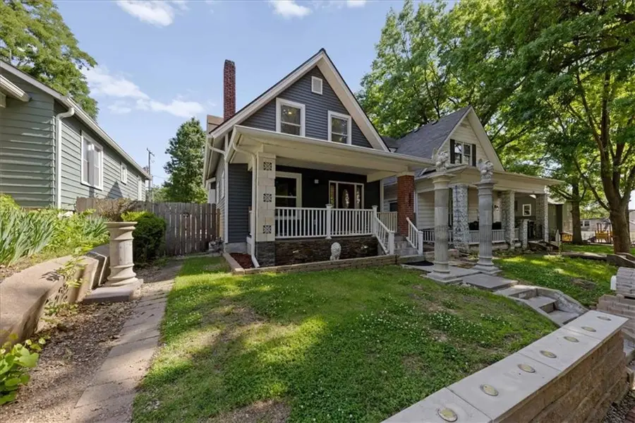 627 Miami Street, Leavenworth, KS 66048 - #2