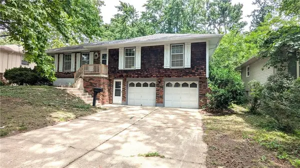 8933 Hunter Street, Kansas City, MO 64138