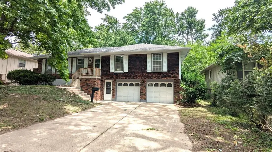 8933 Hunter Street, Kansas City, MO 64138 - #2