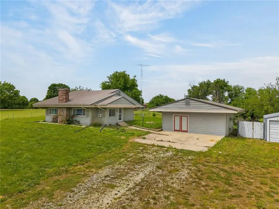 12376 Liv 302 Road, Chillicothe, MO 64601 - #2