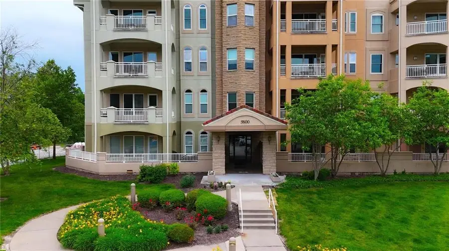 3800 N Mulberry Drive #205, Kansas City, MO 64116 - #2