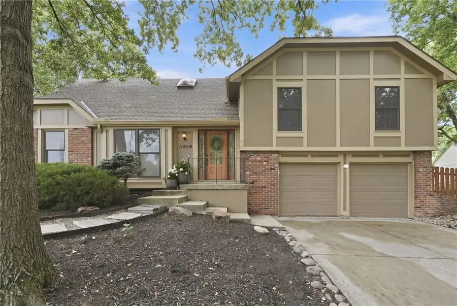 11809 Rosehill Road, Overland Park, KS 66210 - #3