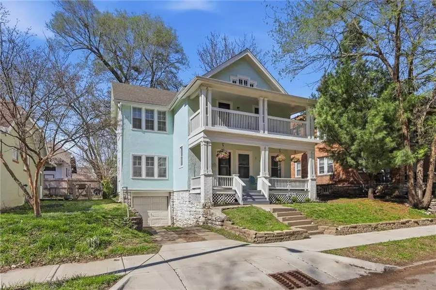 1116 W 41st Terrace, Kansas City, MO 64111 - #2