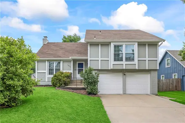 16010 W 154th Terrace, Olathe, KS 66062