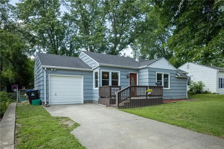 710 Broad Street, Warrensburg, MO 64093 - #3