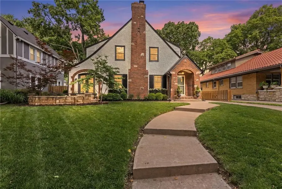 6642 Main Street, Kansas City, MO 64113 - #3