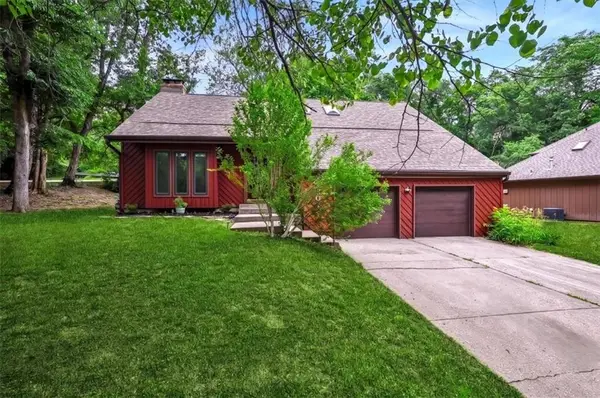 2501 Olde Creek Court, Leavenworth, KS 66048