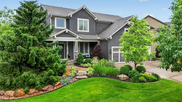 9109 W 156th Place, Overland Park, KS 66221