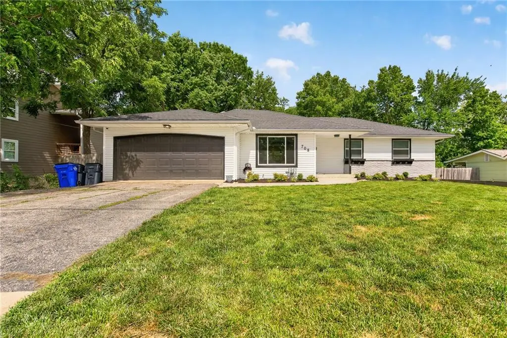 708 S Harrison Street, Olathe, KS 66061 - #1