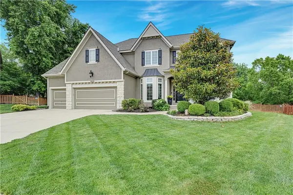 5609 Roundtree Street, Shawnee, KS 66226