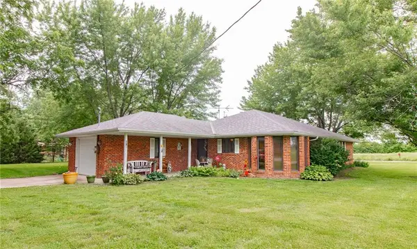 403 W Chestnut Street, Holden, MO 64040