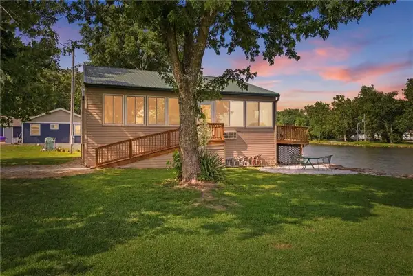 25619 S Lake Annette Road, Freeman, MO 64746