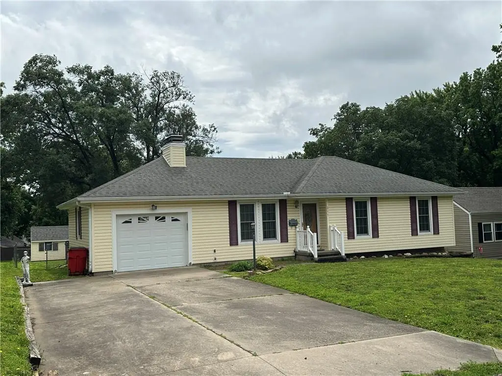311 N 18th Street, Lexington, MO 64067 - #1
