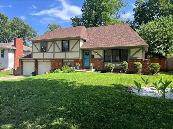 10901 W 91st Terrace, Overland Park, KS 66214