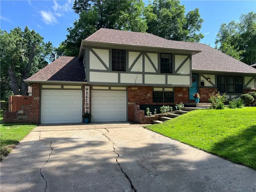 10901 W 91st Terrace, Overland Park, KS 66214 - #3