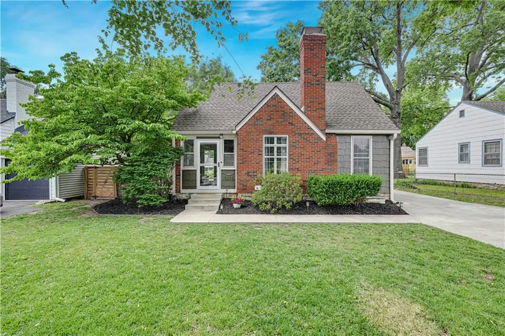 5232 Roe Boulevard, Roeland Park, KS 66205 - #1