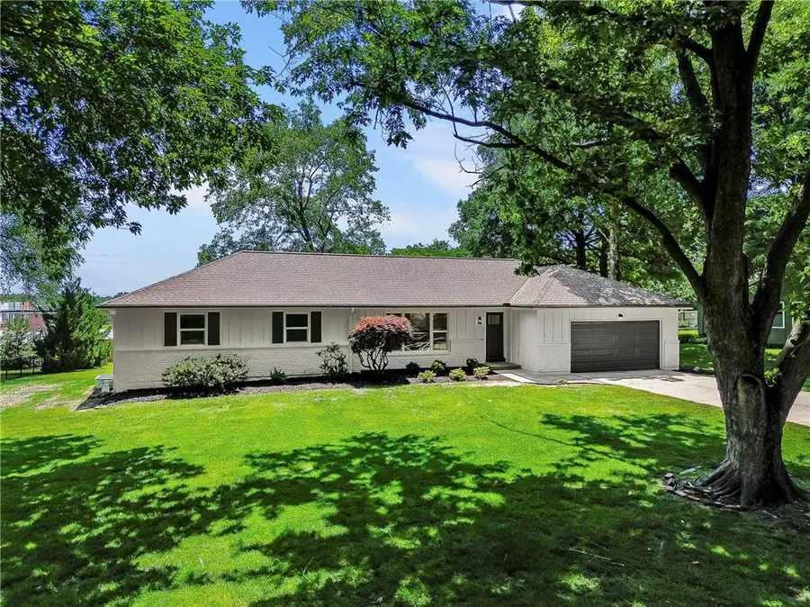 3515 W 93rd Street, Leawood, KS 66206 - #2