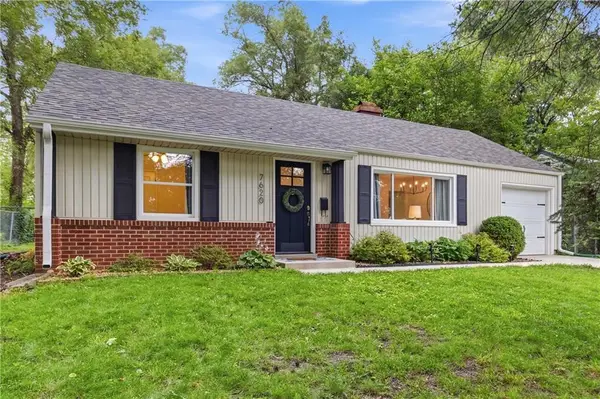 7620 Rainbow Drive, Prairie Village, KS 66208