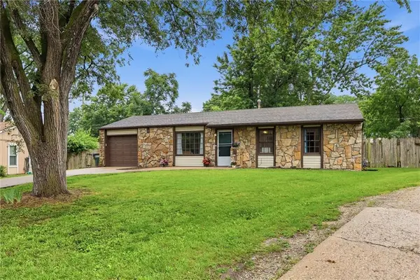 1825 Brook Street, Lawrence, KS 66044