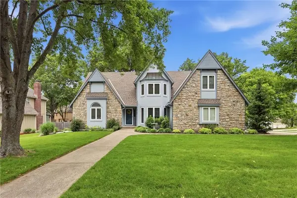 2702 NW Cedar Brook N/a, Lee's Summit, MO 64081