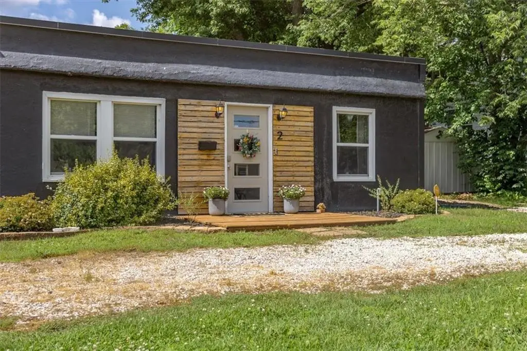 2 NE Vine Street, Lees Summit, MO 64063 - #1