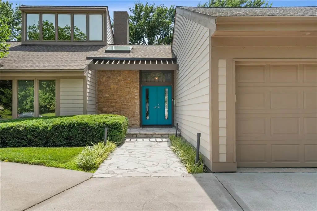 6130 Hodges Drive, Mission, KS 66205 - #1