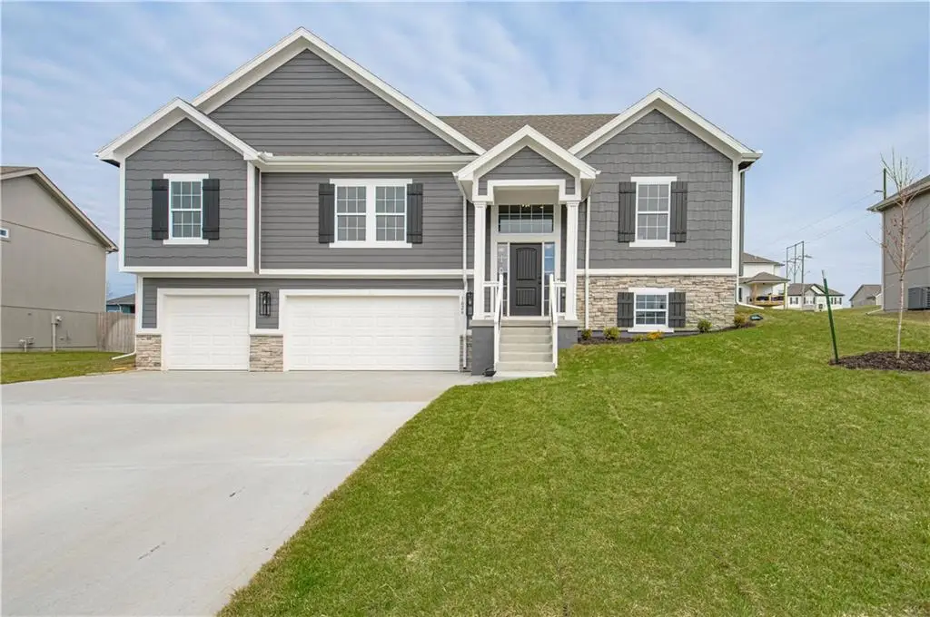 1108 Oak Ridge Street, Kearney, MO 64060 - #1