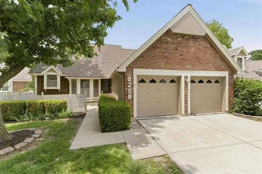 8258 Monrovia Street, Lenexa, KS 66215 - #2