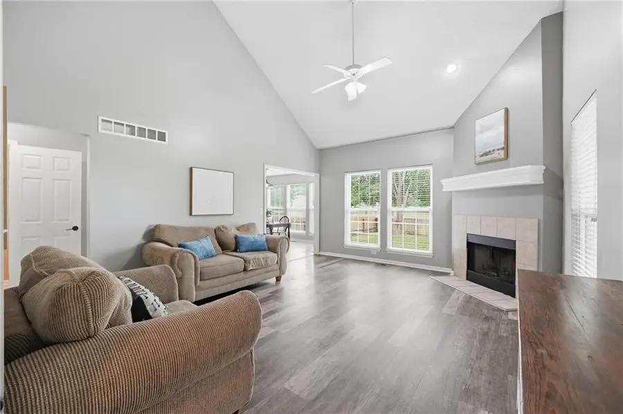21691 S Main Street, Spring Hill, KS 66083 - #3